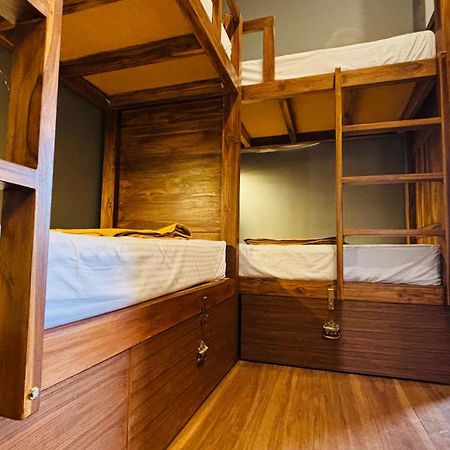 Bunk Hub Hostel بونديتْشيري المظهر الخارجي الصورة
