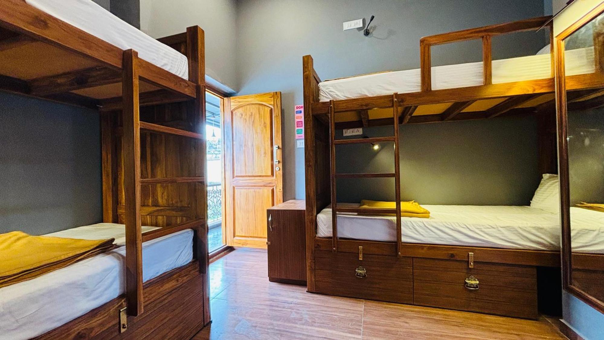 Bunk Hub Hostel بونديتْشيري المظهر الخارجي الصورة